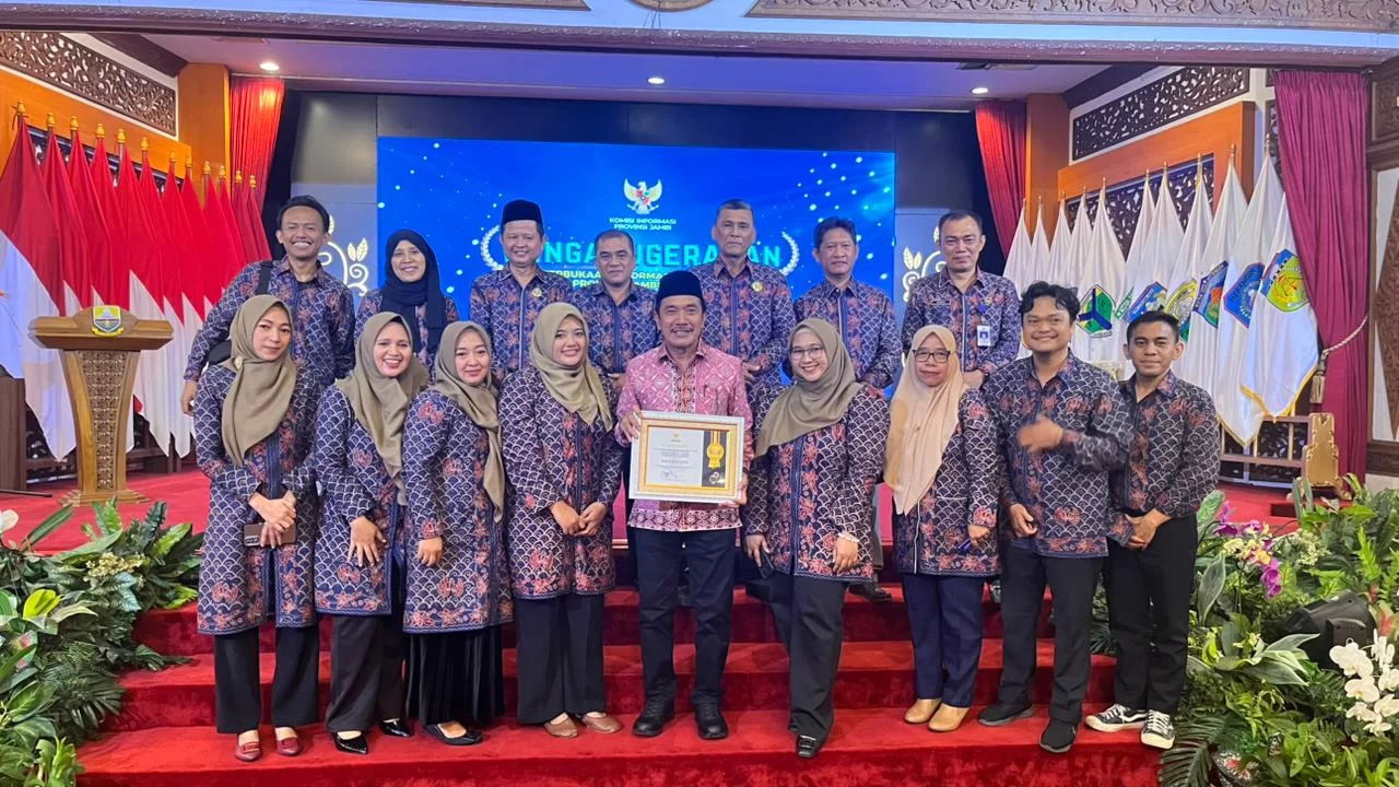 Komitmen Keterbukaan Informasi, Kemenag Kerinci Sabet Anugerah Badan Publik Informatif 2025