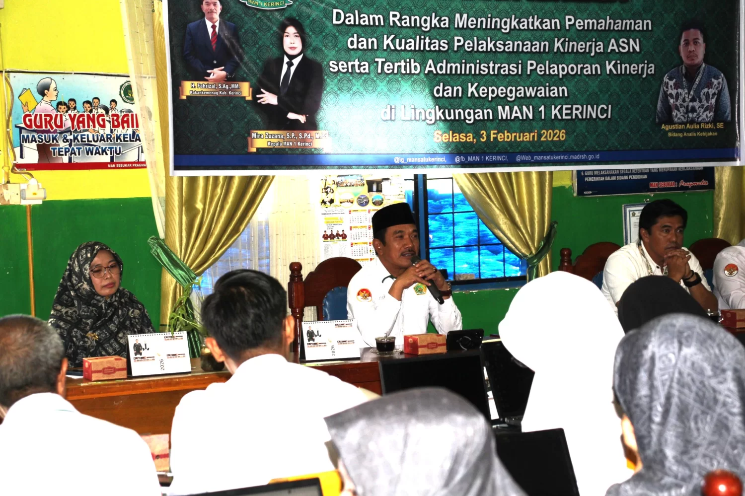 Gelar Pembinaan Kinerja ASN, Kakan Kemenag Apresiasi Upaya MAN 1 Kerinci dalam Memperkuat Profesionalisme dan Tertib Administrasi Pegawai.