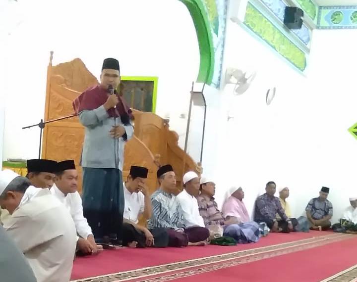 Kepala KUA Renah Pembarap Isi Tausiyah Lounching Subuh Berjamaah