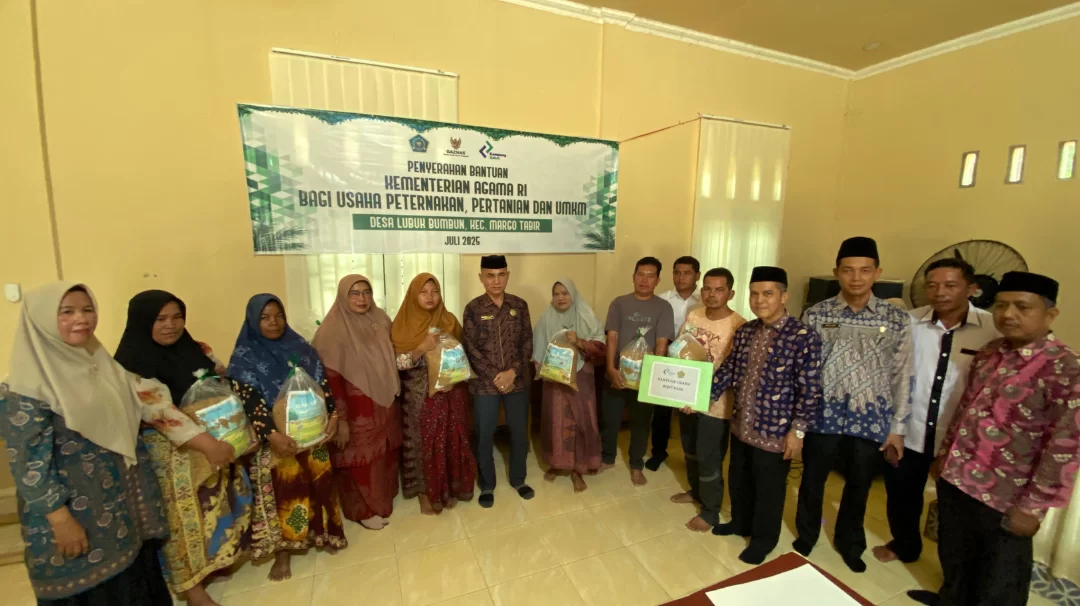 Kemenag Merangin Salurkan Bantuan Modal Usaha UMKM hingga Bantuan Usaha Peternakan Kambing