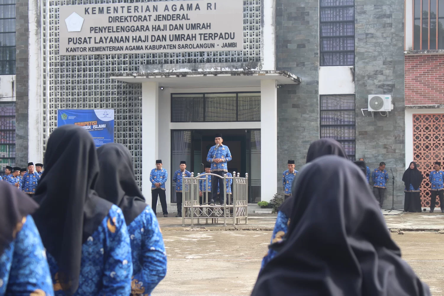 Upacara Kesadaran Nasional: Kemenag Sarolangun Tegaskan Disiplin ASN demi Layanan Optimal bagi Masyarakat