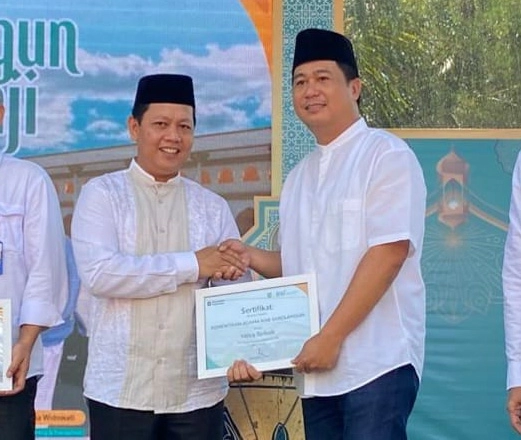 Mitra Terbaik, Kemenag Sarolangun Terima Penghargaan dari BSI dalam Program “Sarolangun Berhaji”