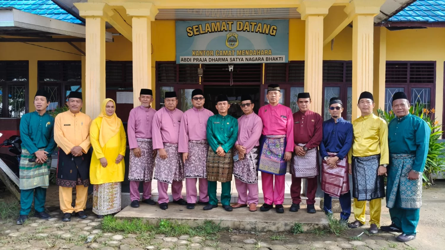 Kepala KUA Mendahara  Pimpin Doa pada Acara HUT Provinsi Jambi ke-69