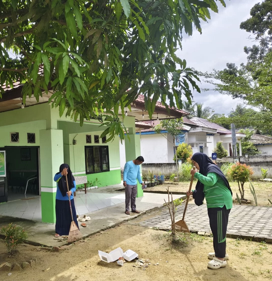 Gerakan Indonesia Raya, Pegawai KUA Mendahara Ulu Wujudkan Lingkungan Asri