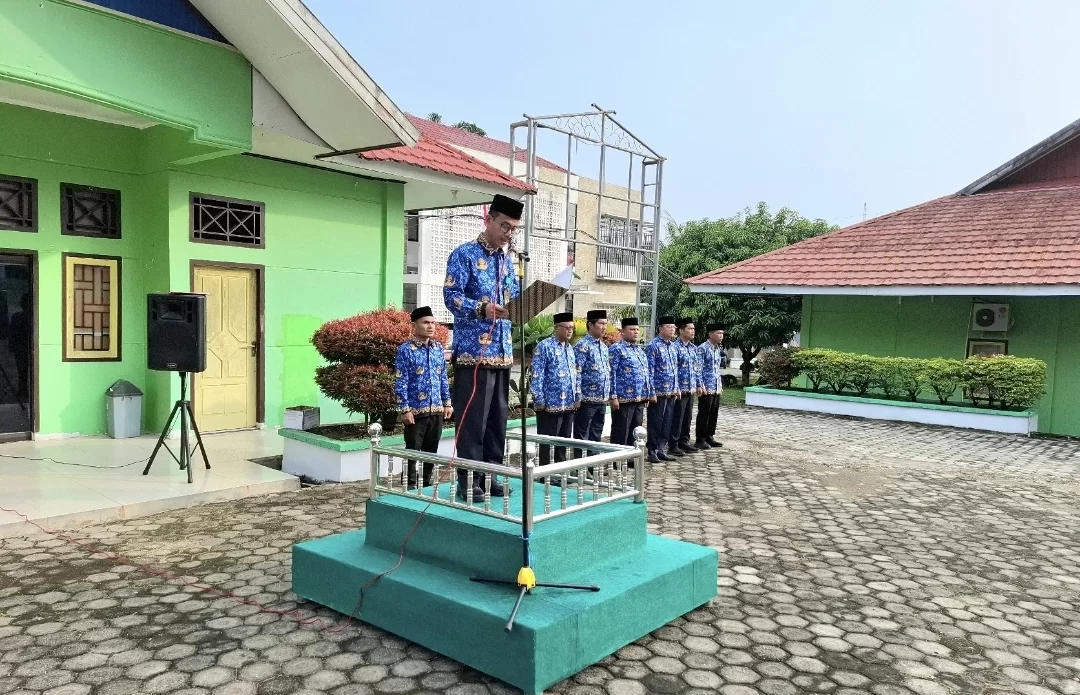 Upacara Disiplin Bulanan, Kakan Kemenag Tebo Tekankan Evaluasi Kinerja dan Kedisiplinan Kehadiran ASN