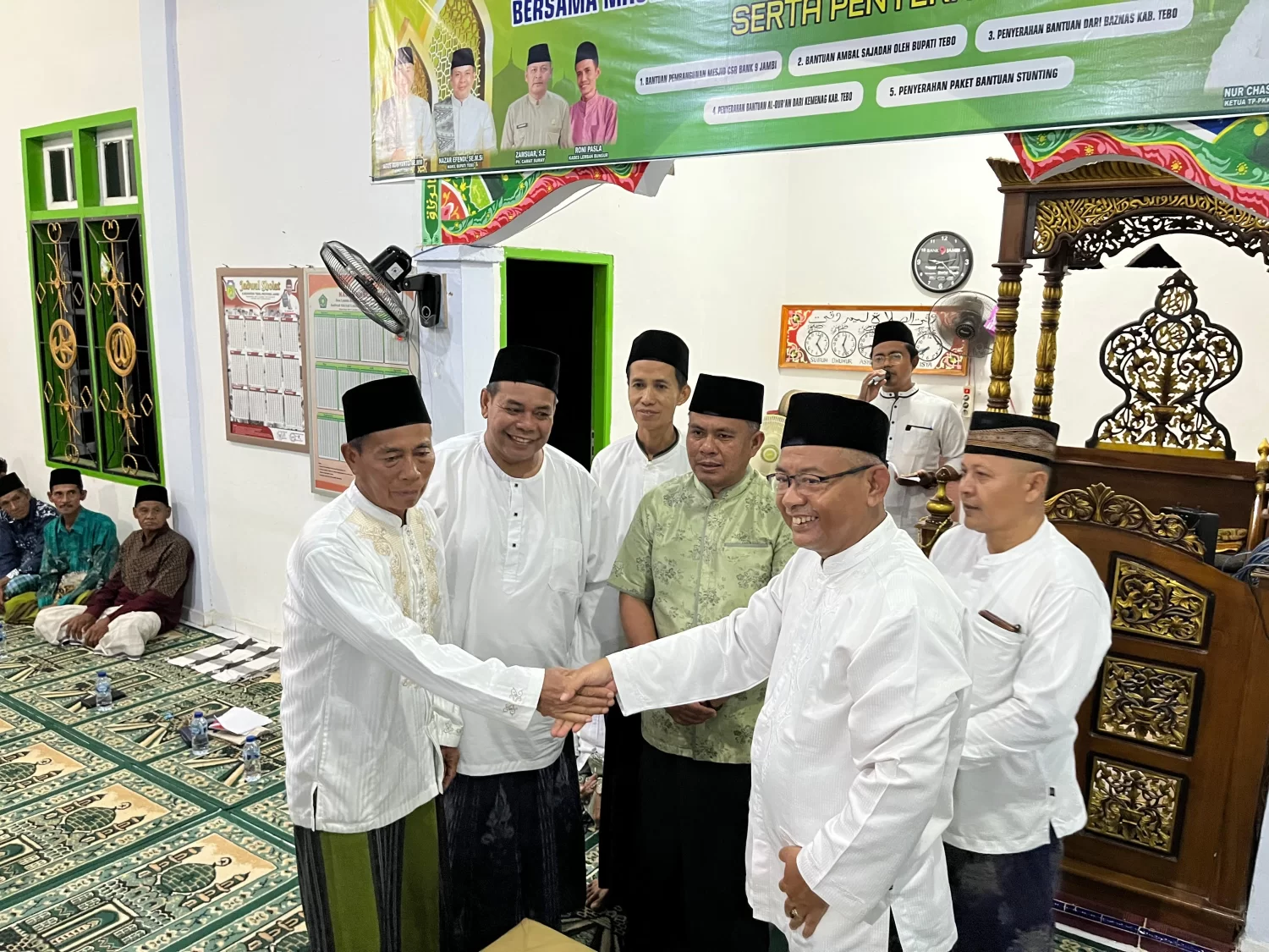 Perkuat Ukhuwah islamiyah:  Kemenag Tebo Hadiri Safari Ramadhan dan Wakafkan Al Qur'an